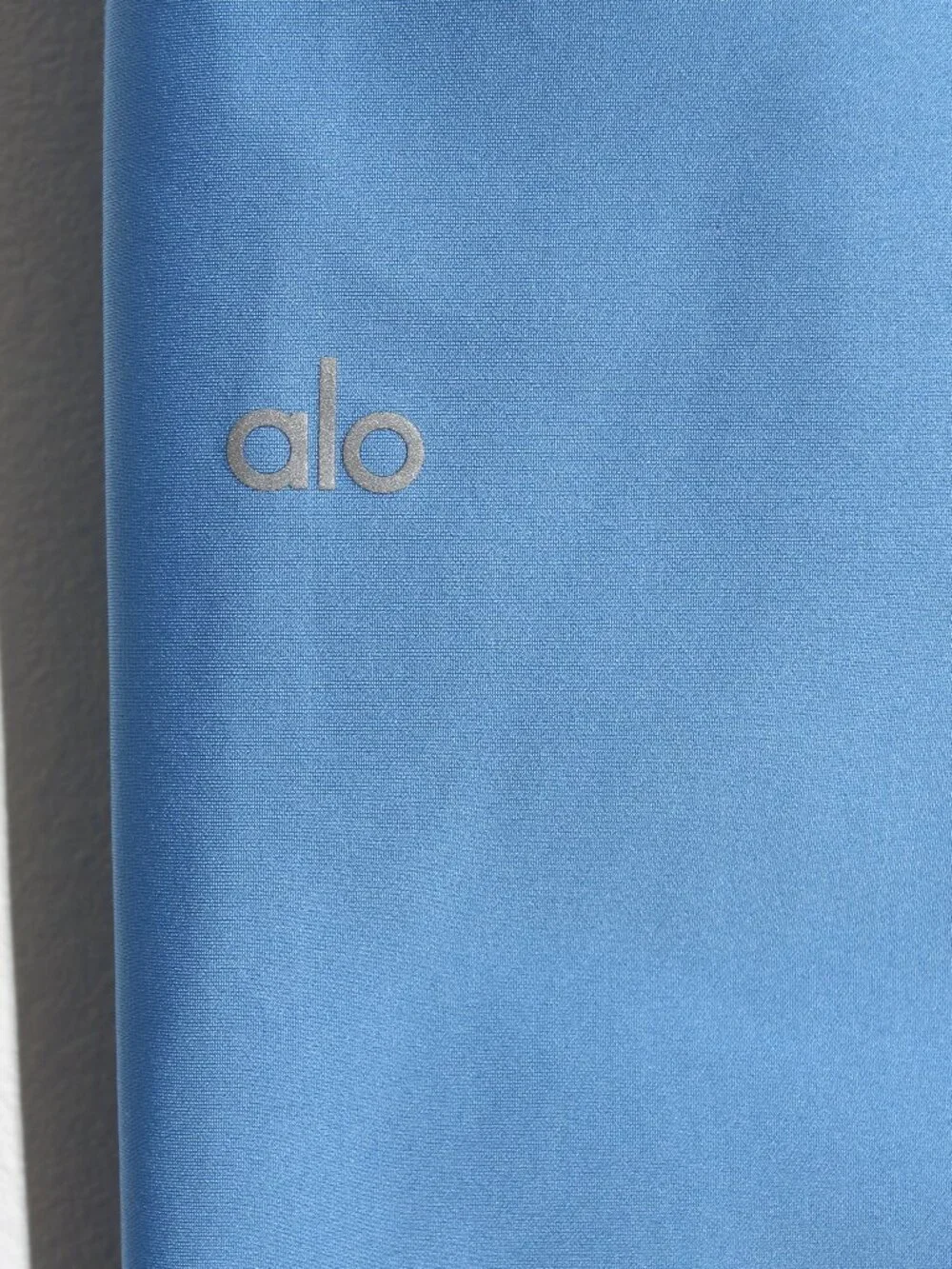 ALO Yoga 7/8 High-Waist Airlift Legging Crystal Clear Blue Size Small